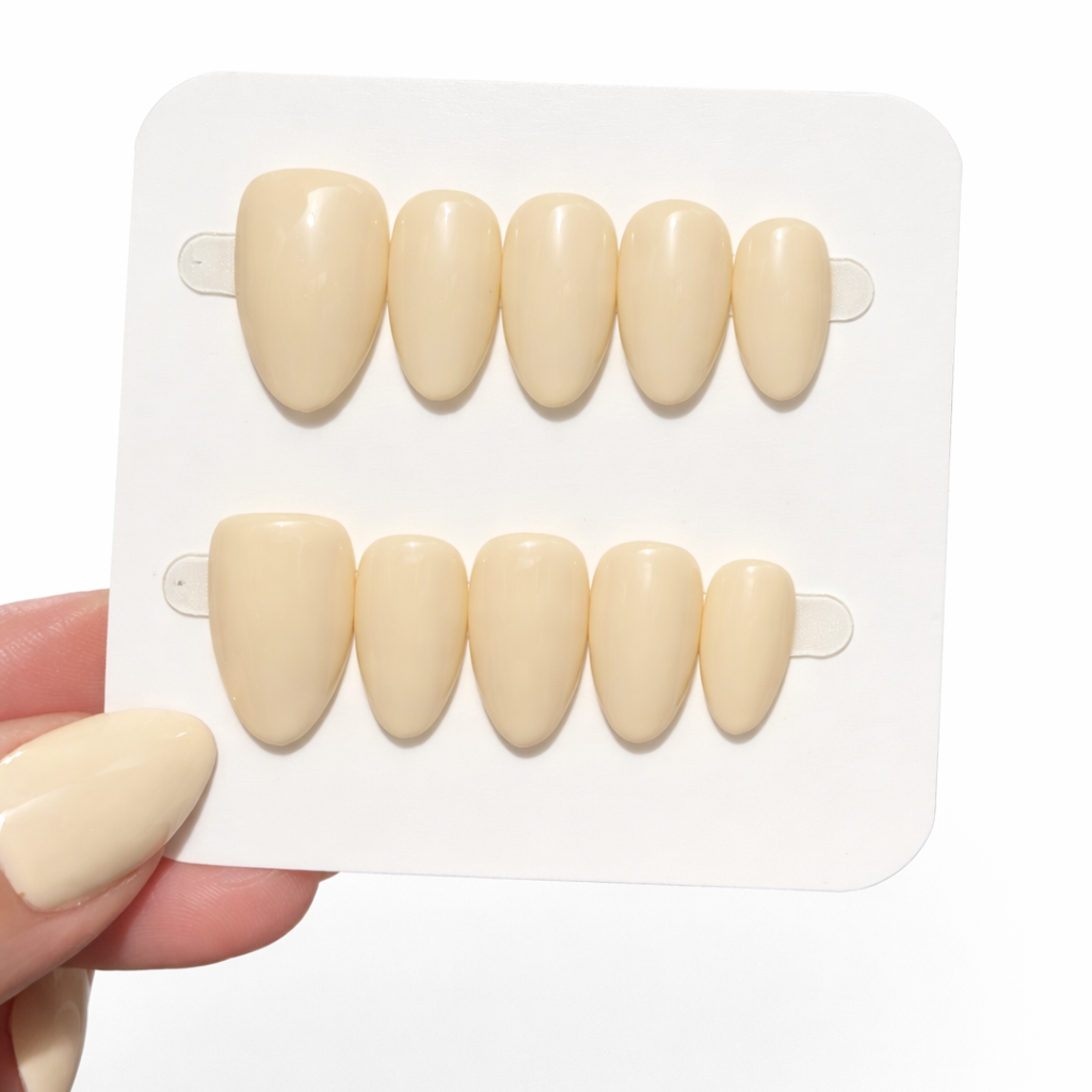 Vanilla Silk | Short Almond Press On Nails